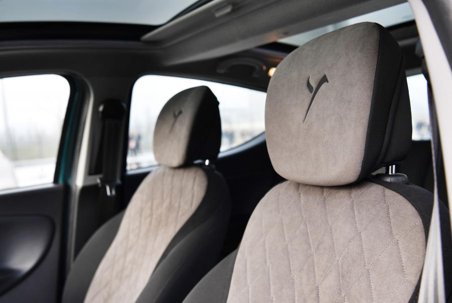 Детали интерьера Lancia Ypsilon Platinum (846) 2018 года  (фото 2 из 19)